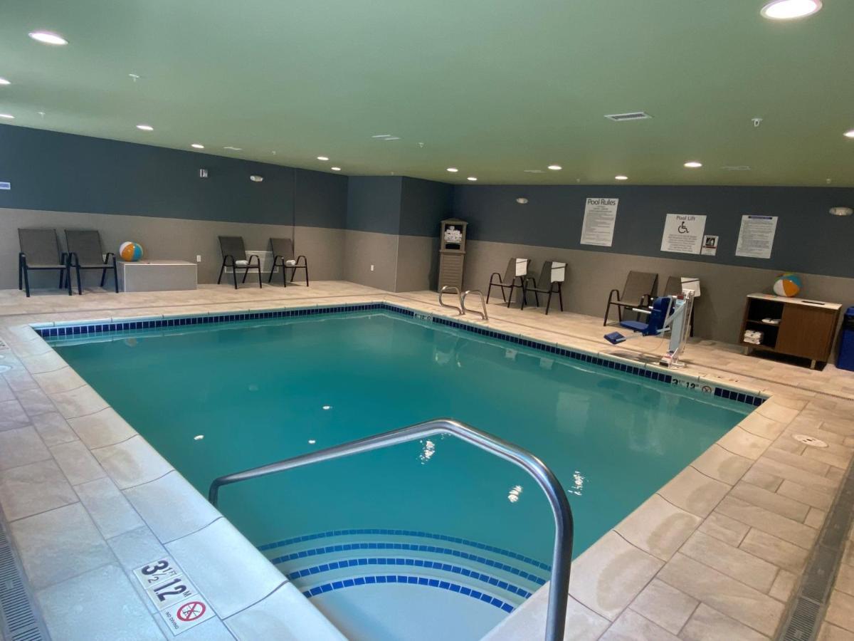 Holiday Inn Express & Suites - Camas By Ihg Bagian luar foto