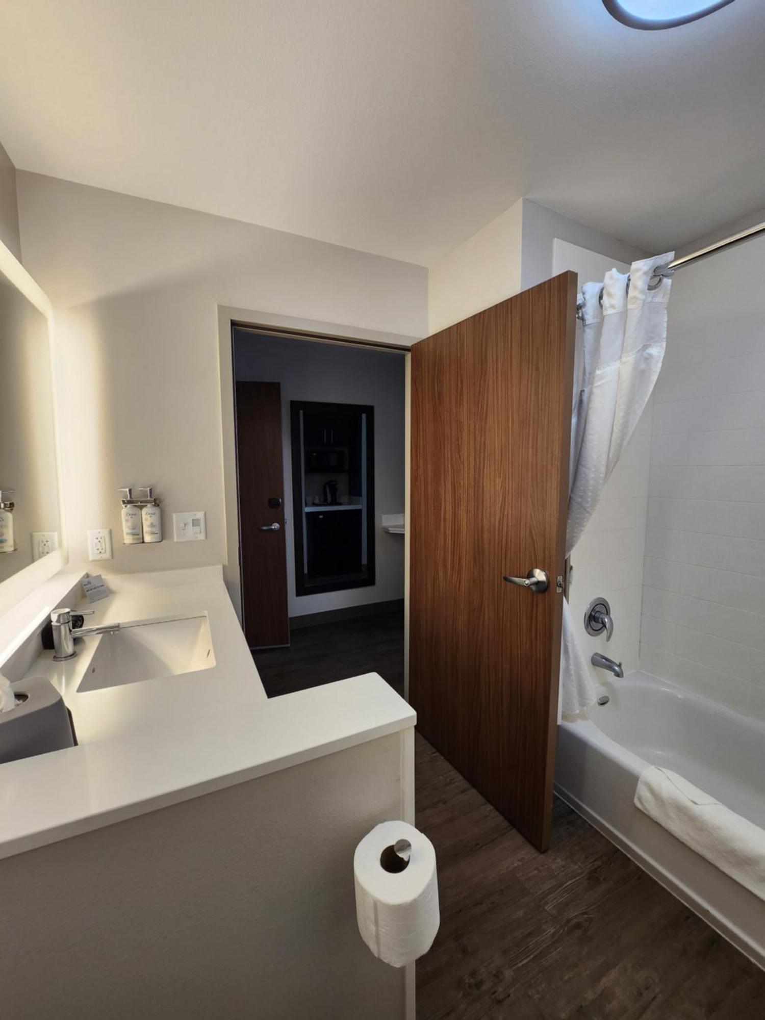 Holiday Inn Express & Suites - Camas By Ihg Bagian luar foto